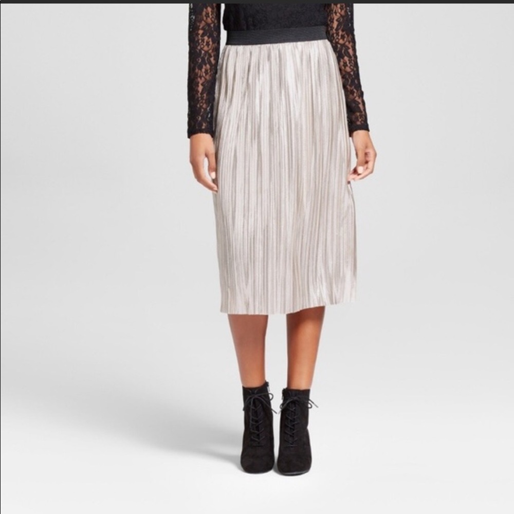 Xhiliration Gold Metallic Pleated Midi Skirt